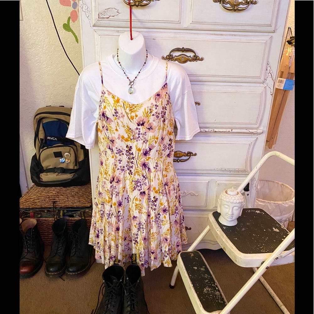 Floral spaghetti strap midi dress